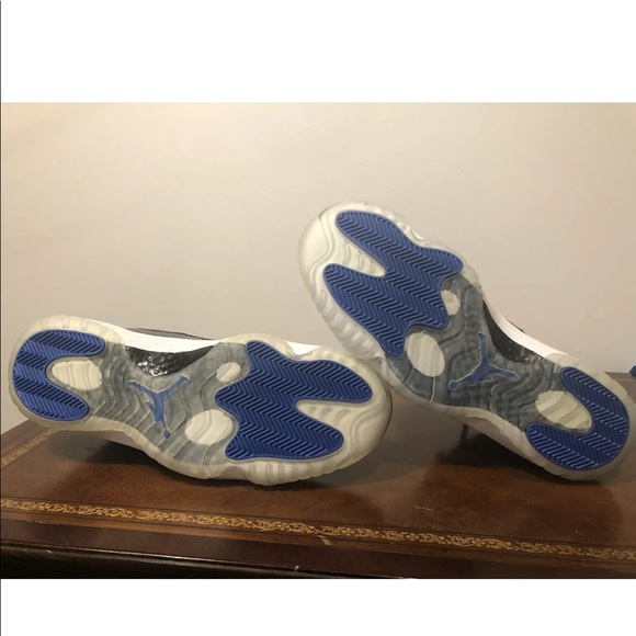 SOLD Nike Air Jordan Retro 11 XI Space Jam 2009 13 - Picture 7 of 8